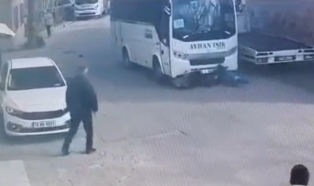 Bursa'da feci kaza! Servis otobüsünün altında kaldı