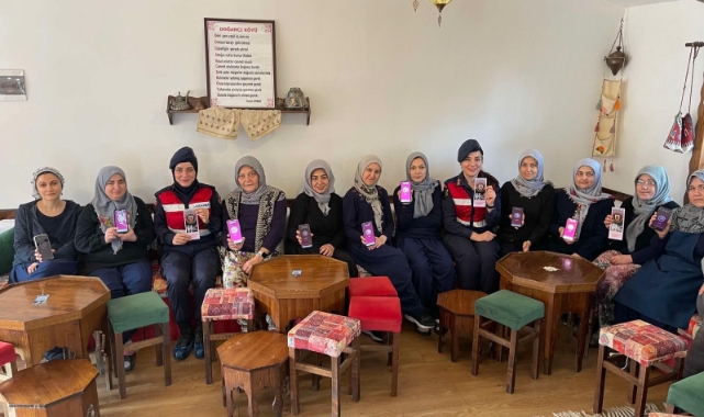 Bursa'da jandarma ekipleri KADES ile şiddete 'dur' dedi