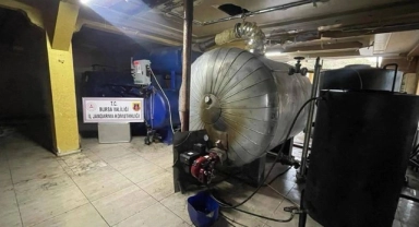 Bursa'da jandarma 5 bin litre kaçak motorin ele geçirdi