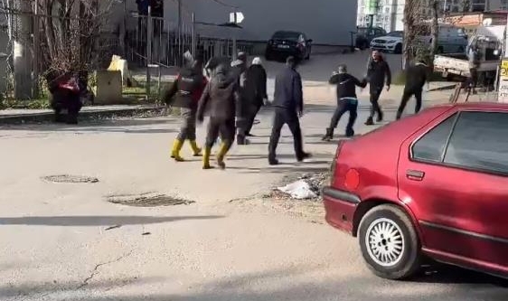 Bursa'da meydan muharebesi gibi kavga