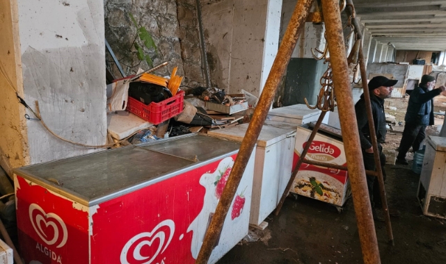 Bursa'da site otoparkında şok manzara!