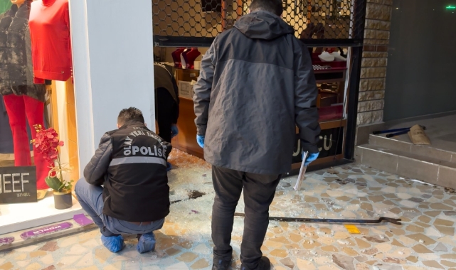 Bursa'da soyguncular elleriyle koymuş gibi altınları buldular