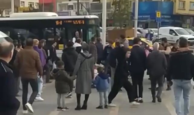 Bursa'da yol verme kavgası! Birbirlerine girdiler