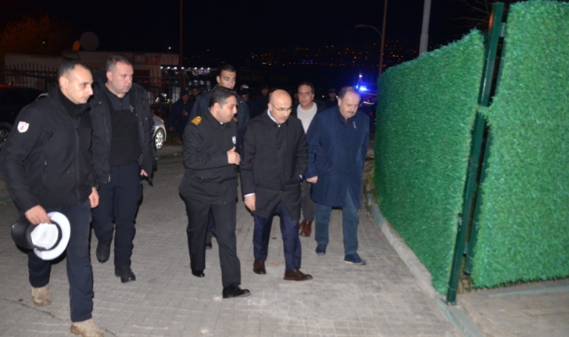 Bursa Valisi Demirtaş, yeni yıla kontrol noktasındaki polis ve askerler ile girdi