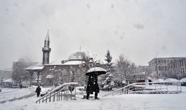 Bursa'ya lapa lapa kar geliyor! Tarih verildi