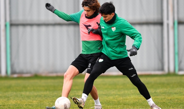 Bursaspor antrenmanda taktik çalıştı
