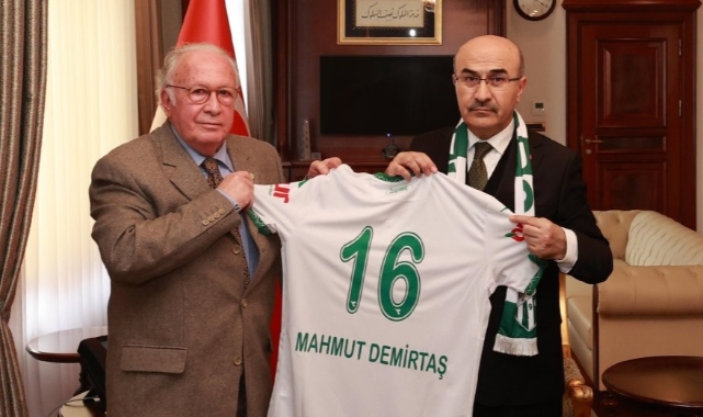 Bursaspor yönetimi, Bursa Valisi Mahmut Demirtaş’ı ziyaret etti