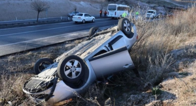 Buzlanma trafiği felç etti, ardı ardına kazalar yaşandı!