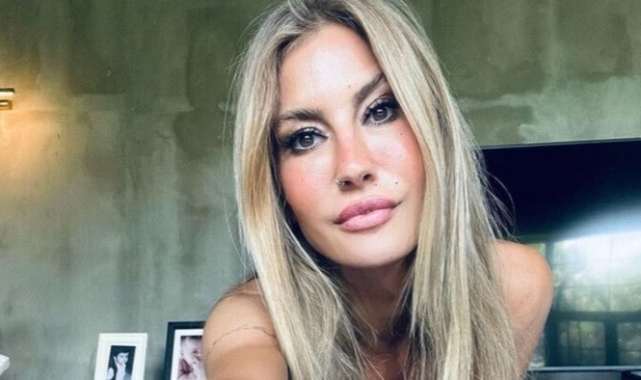 Çağla Şıkel paylaştı! Bu kızlar bugün yine buluştu
