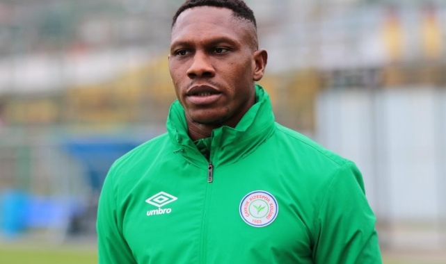 Çaykur Rizespor 3 futbol ile yollarını ayırdı