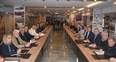 CHP İl Başkanı Yeşiltaş  aday adaylarıyla buluştu