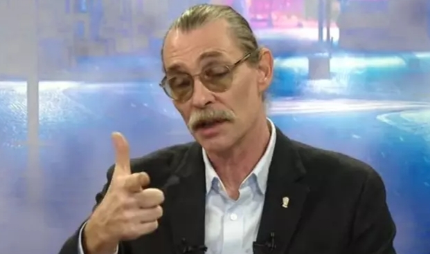 CHP'nin adayı Erdal Beşikçioğlu'ndan Cumhurbaşkanı Erdoğan taklidi!