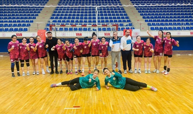 Cizre’de 4 sporcu, Hentbol Milli Takımı kampına davet edildi