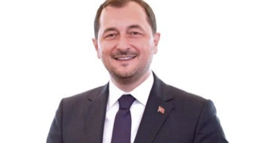 Cüneyt Yüksel kimdir?
