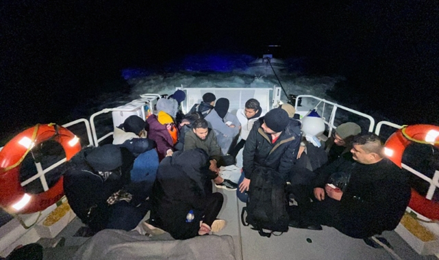 Datça’da 17 düzensiz göçmen kurtarıldı