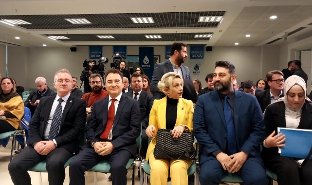 DEVA Partisi Genel Başkanı Ali Babacan Bursa basını ile bir araya geldi
