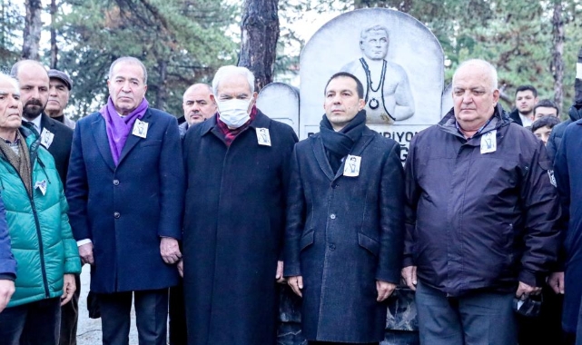 Efsane güreşçi Yaşar Doğu, kabri başında anıldı