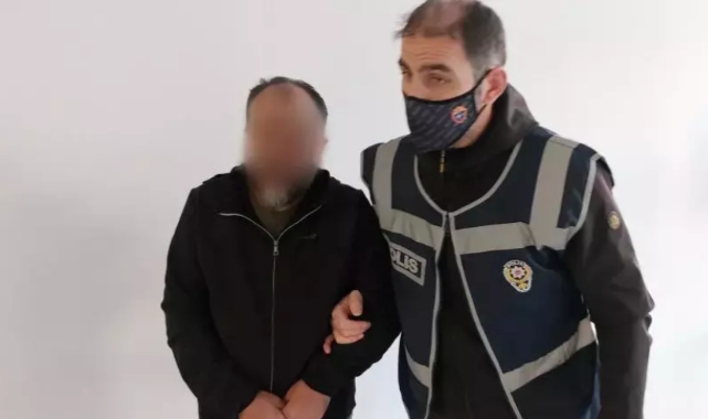 Evine gelip eşini rahatsız eden adamı yüzünden bıçakladı