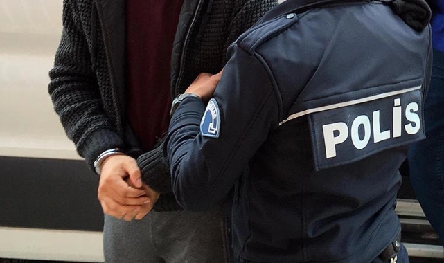 Evlat vahşeti! Babasını keserle öldürdü