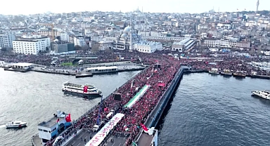 Galata'da Gazze ve şehitler için yürüyüş