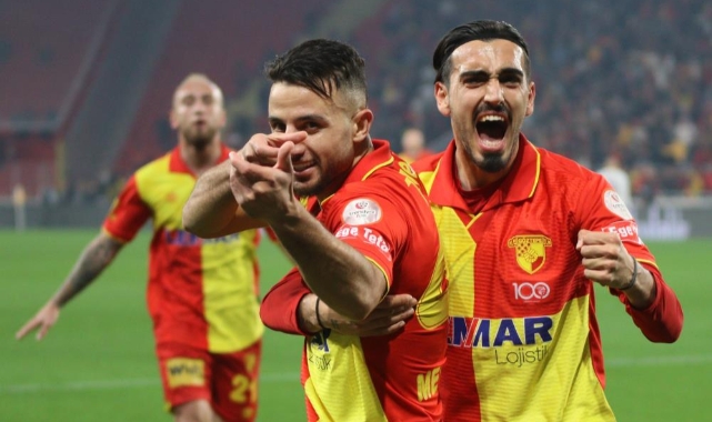 Göztepe, ikinci yarılarda açılıyor