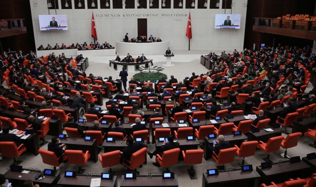 Hangi siyasi partilerin üye sayıları düşüşte?