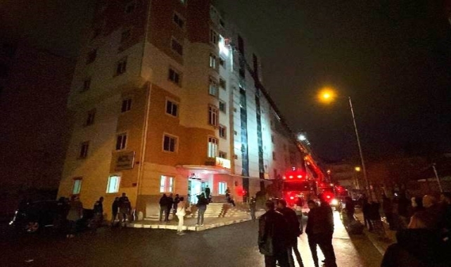 Hastanede kaldığı odayı ateşe verdi!