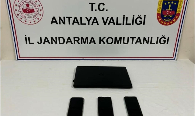 İnternet üzerinden açtıkları sahte hesaplarla 3 milyon TL'lik vurgun jandarmaya takıldı