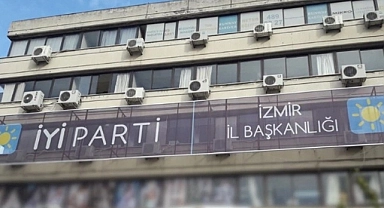 İYİ Parti İzmir'de istifa depremi!