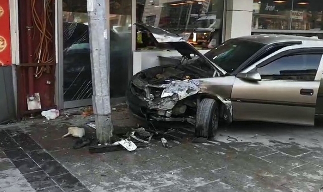 Kaldırımda yürürken alkollü sürücünün kurbanı oldu!