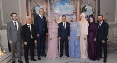 Karacabey Belediye Başkanı Özkan'ın mutlu günü