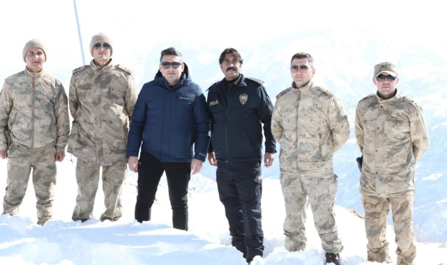 Kaymakam Özçelik’ten üs bölgesine ziyaret