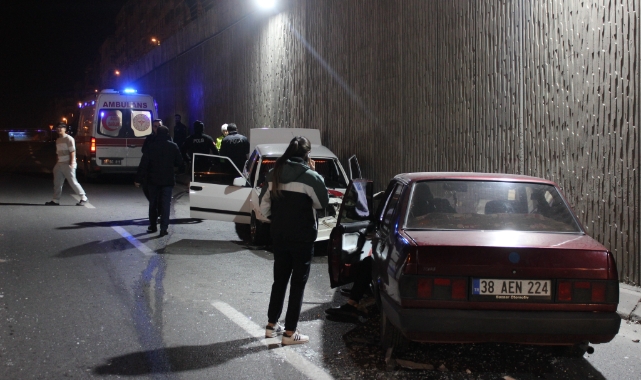 Kayseri'de iki otomobil çarpıştı: 1 yaralı