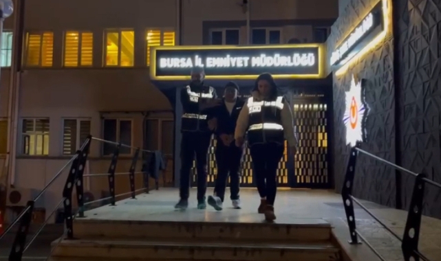 Kekikli bonzai polise takıldı