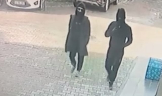 Kilise saldırganlarının kıyafetleri paylaşıldı
