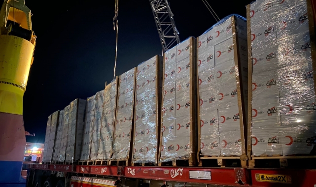 Kızılay bin 700 tonluk yardımı Gazze'ye ulaştırdı