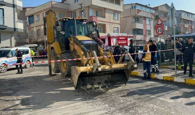 Kocaeli'de iş makinesinin çarptığı 2 yaşındaki bebek hayatını kaybetti