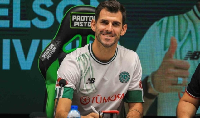 Konyaspor'da Nelson Oliveira ile yollar ayrıldı