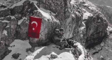 MSB zorlu şartlarda görev yapan Mehmetçiği paylaştı