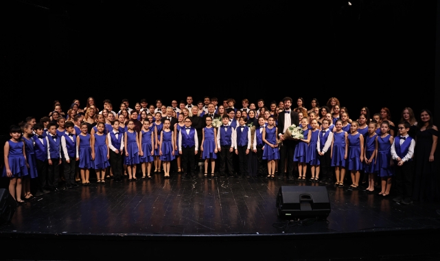 Nilüfer Çocuk ve Gençlik Korosu’ndan yeni yılın ilk konseri