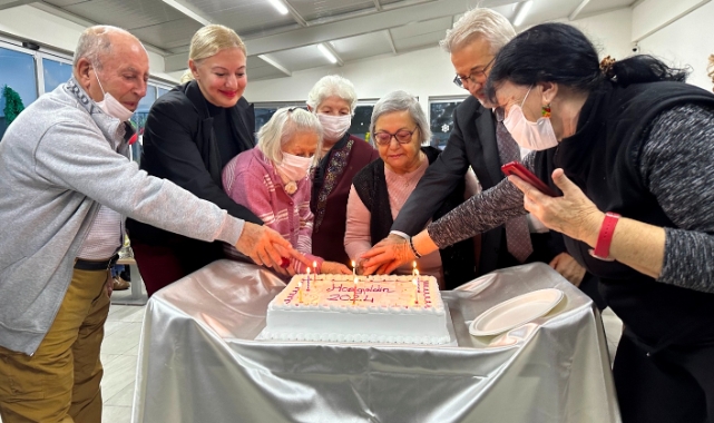 Nilüfer'de huzurevinde yeni yıl coşkusu