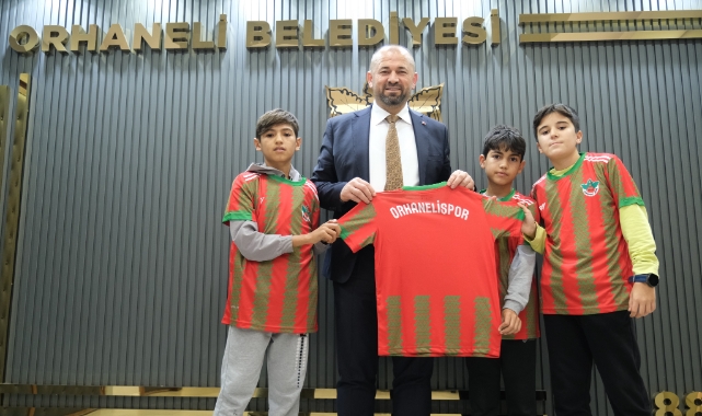 Orhaneli'de öğrencilerin forma heyecanı