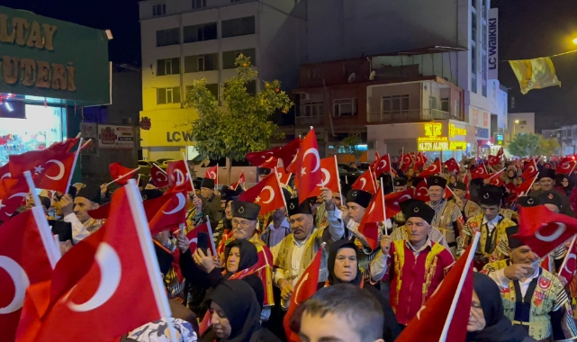 Osmaniye'nin kurtuluşu fener alayıyla kutlandı