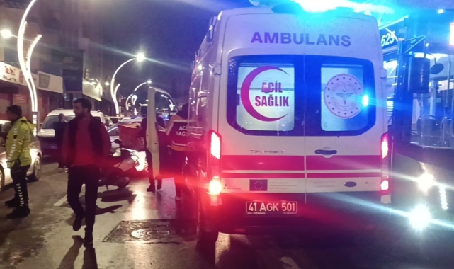 Otomobille çarpışan motosikletli yaralandı