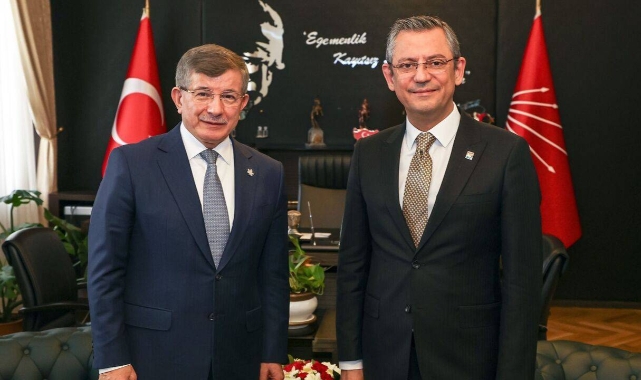 Özgür Özel, Ahmet Davutoğlu ile görüştü