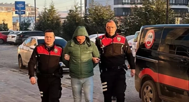 Pavyon çalışanlarına 'kaçak silah ticareti' operasyonu!