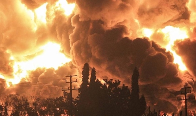 Rusya'da petrol rafinerisinde patlama