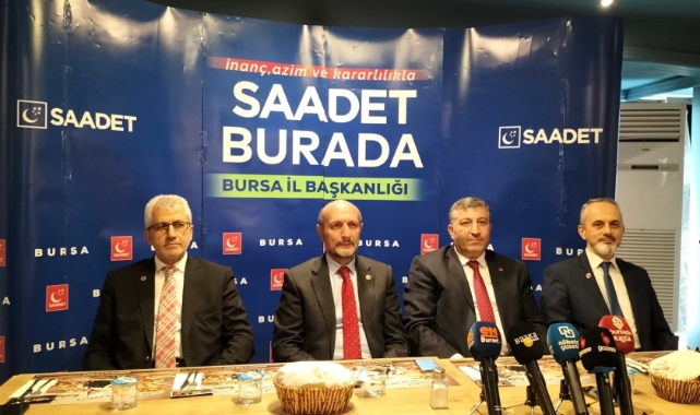 Saadet Partisi gazeteciler ile kahvaltıda buluştu