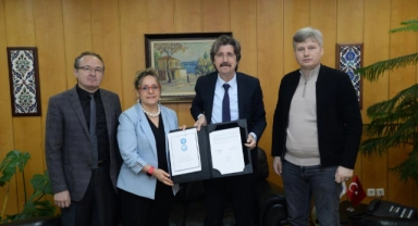 Sağlık Hizmetleri MYO’yu tercih edecek 15 öğrenciye burs desteği