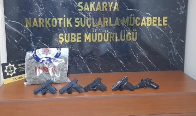 Sakarya'da Uyuşturucu Ticareti Operasyonu: 13 Şüpheli Gözaltına Alındı